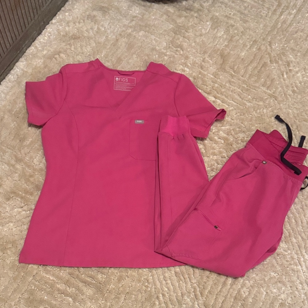 Figs Vibrant Pink Scrub Set